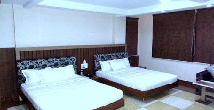 Hotel Shree Vinayak Palace בהופאל מראה חיצוני תמונה