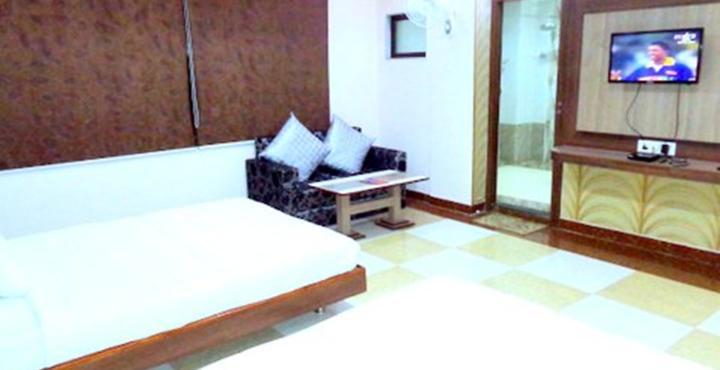 Hotel Shree Vinayak Palace בהופאל מראה חיצוני תמונה