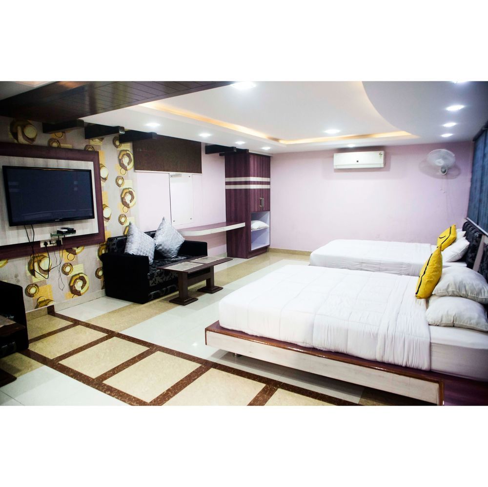 Hotel Shree Vinayak Palace בהופאל מראה חיצוני תמונה