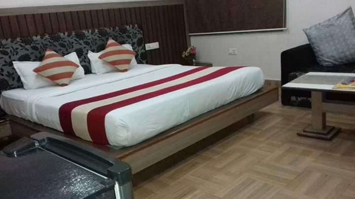 Hotel Shree Vinayak Palace בהופאל מראה חיצוני תמונה